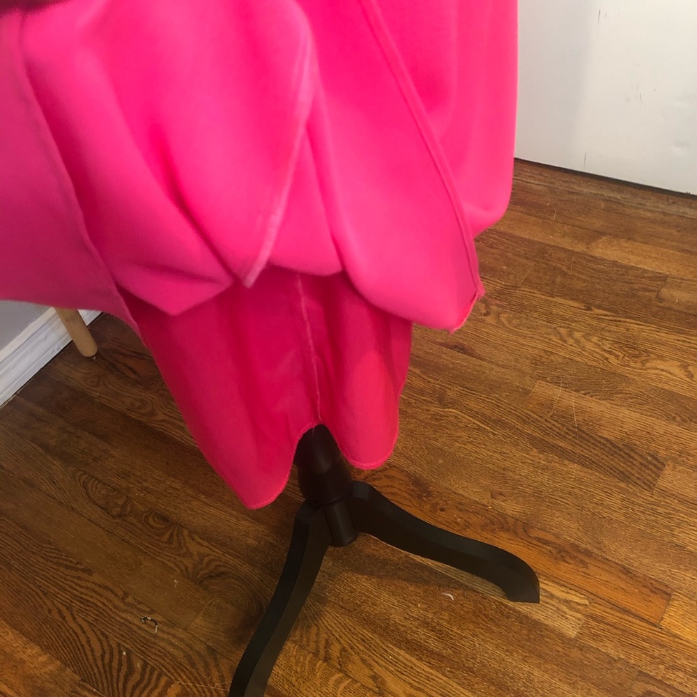 ROSE & OLIVE RUFFLE SLEEVES V-NECK DRESS - Picture 6 of 6